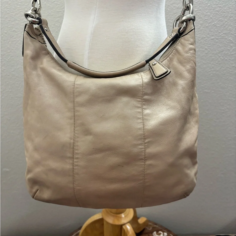Coach Cream Shoulder‎ Bag